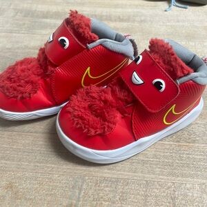 Nike team hustle D9 lil TD size 8c